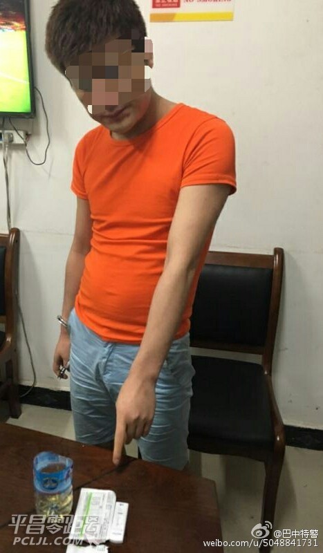 005vGqn9gw1f59x6wkaumj30cz0m8dha.jpg