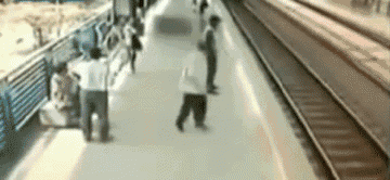 222104qyb0bzbe6fhmfvhv.gif