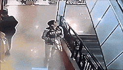 222123pkyzicyog8zkllq8.gif