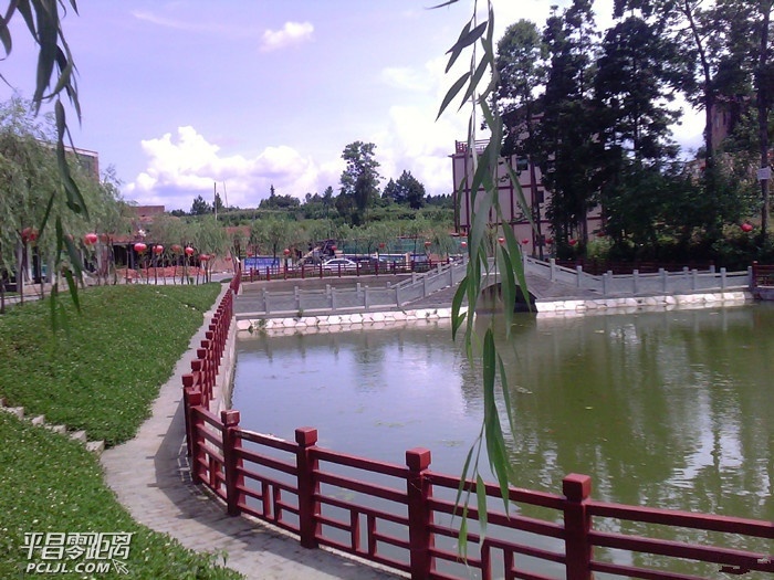152950l44laclazgxvv4g4_.jpg