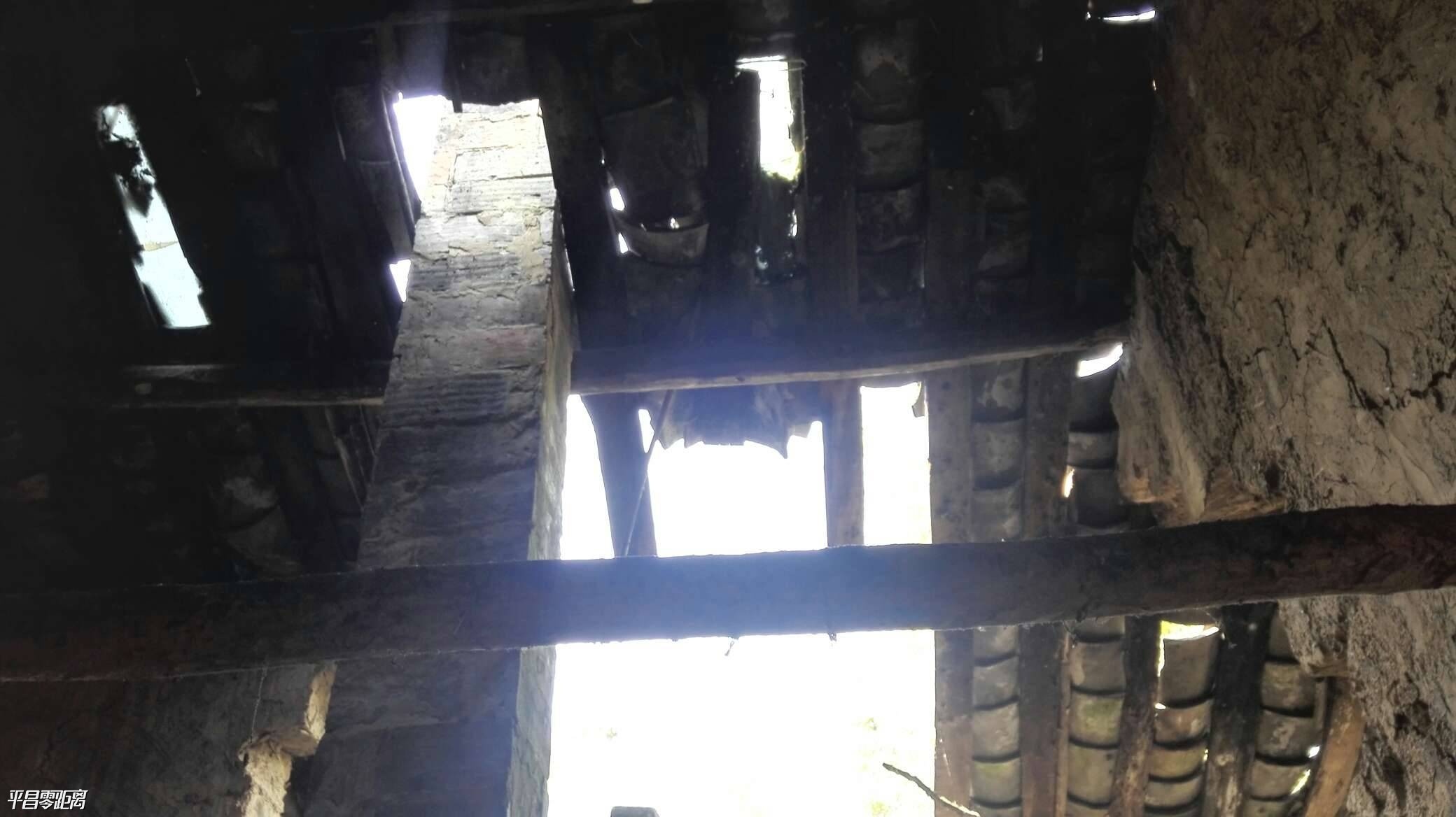 1555263771946943_583.jpg
